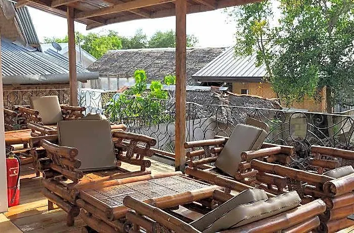Tipolo Hotel 2*